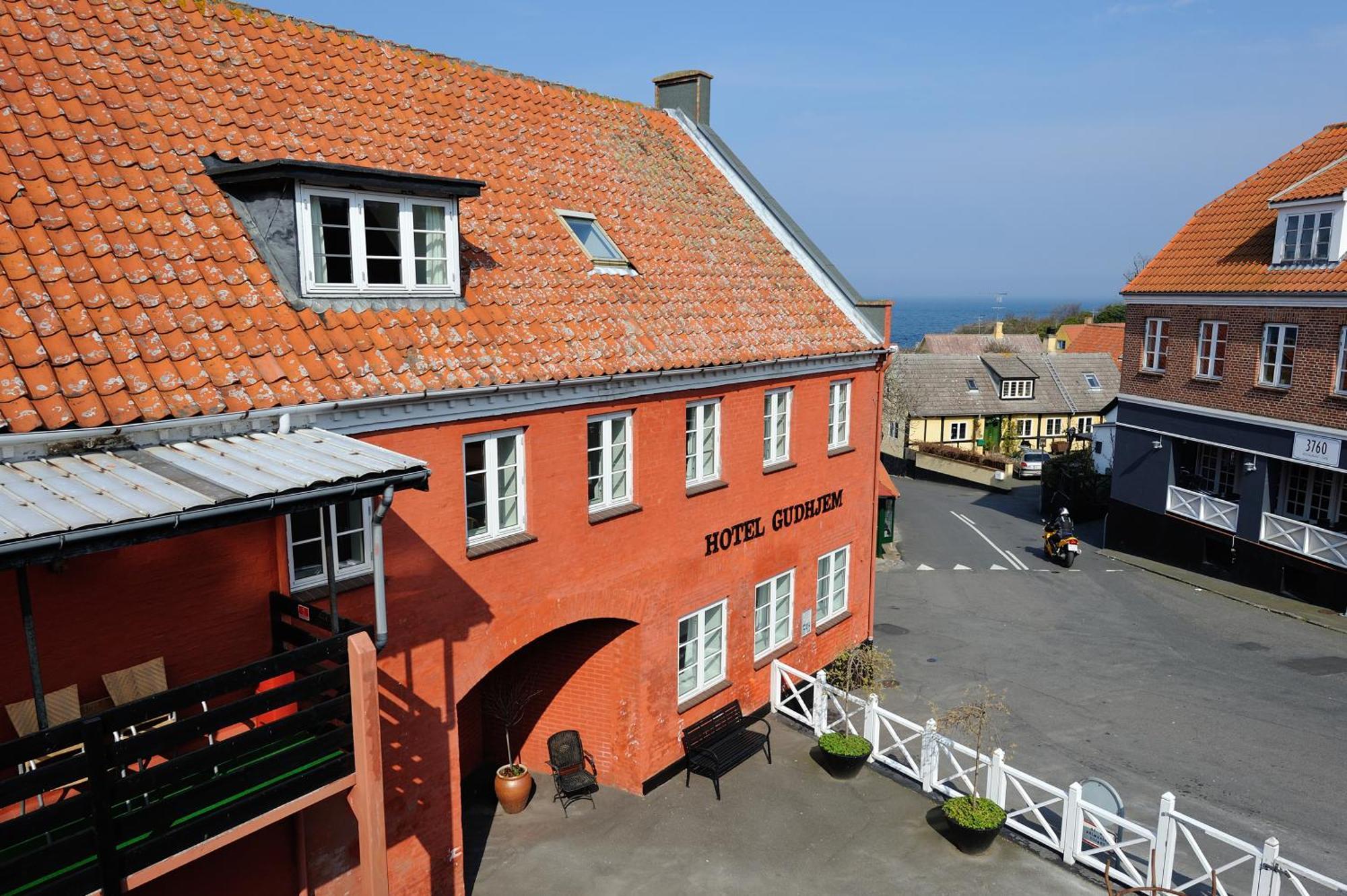 Hotel Gudhjem Zewnętrze zdjęcie