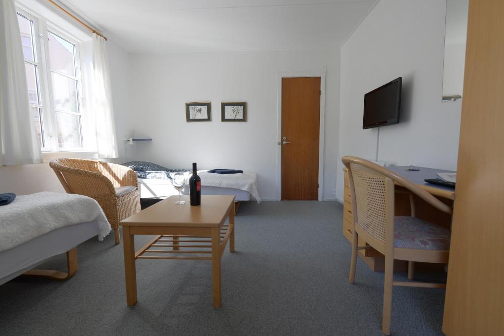 Hotel Gudhjem Zewnętrze zdjęcie