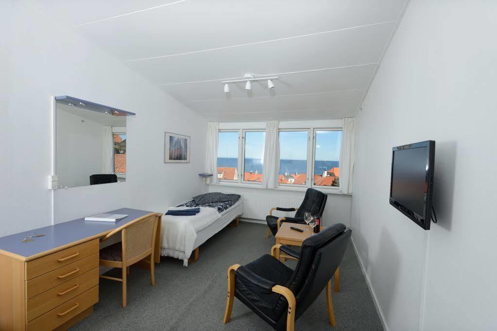 Hotel Gudhjem Zewnętrze zdjęcie